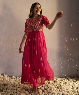 Pink chiffon embroidered gown with dupatta 3
