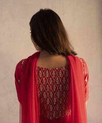 Pink chiffon embroidered gown with dupatta 4