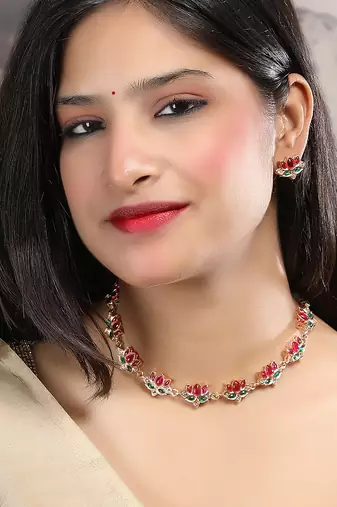 Gold plated multicolor lotus necklace set