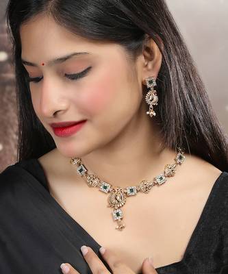 Gold plated sleek green peacock necklace set 2