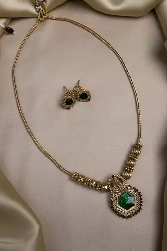 Green meenakari and beads necklace set