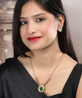 Green meenakari and beads necklace set 2