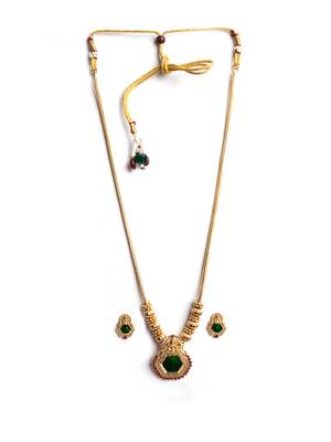 Green meenakari and beads necklace set 3