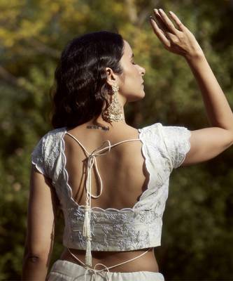 white organza plain Lehenga 4