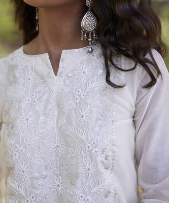 White chanderi embroidered kurta set 2