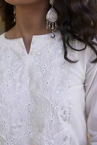 White chanderi embroidered kurta set