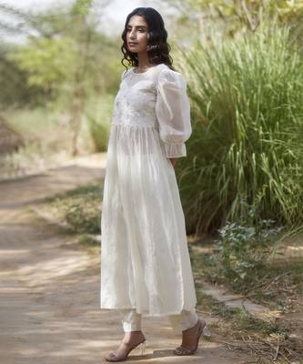 White chanderi plain kurta & pant set 2