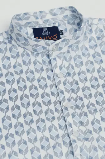 Men   s white kurta shirt