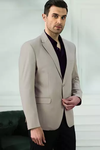 Men's beige classic blazer