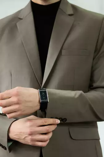 Men's brown blazer