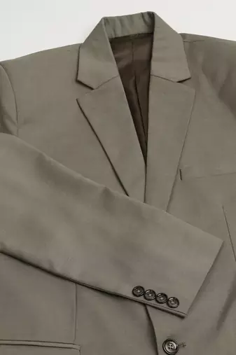 Men's brown blazer