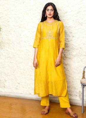 Mustard yoke bouquet kurta set 1
