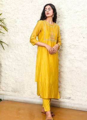 Mustard yoke bouquet kurta set 2