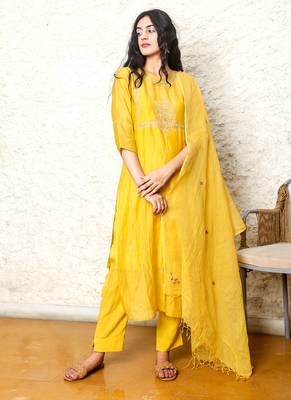Mustard yoke bouquet kurta set 5
