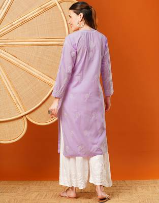 Hand embroidered lavender cotton lucknowi chikankari straight kurta 2