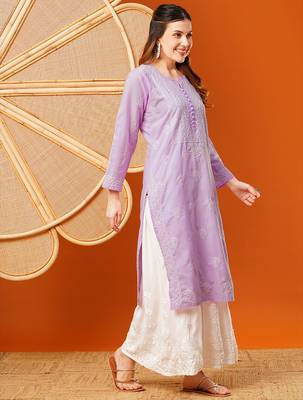 Hand embroidered lavender cotton lucknowi chikankari straight kurta 3