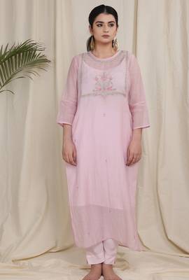 Pink embroidered kurta set 1