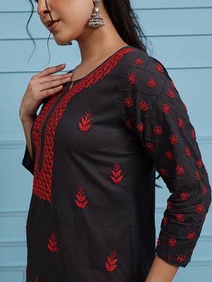Hand embroidered grey cotton lucknowi chikankari straight kurta 5
