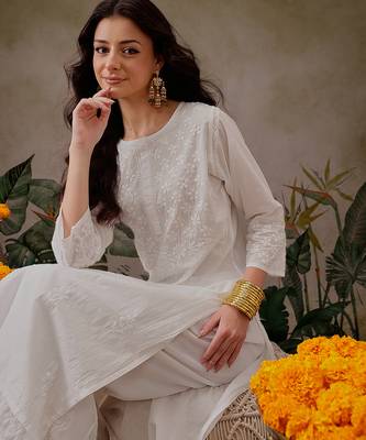 Hand embroidered white cotton lucknowi chikankari straight kurta 4