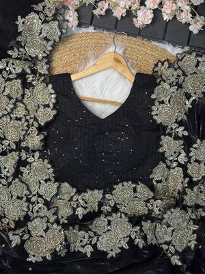 Black Color Jimmy Choo Floral Hand Embroidery Saree 3