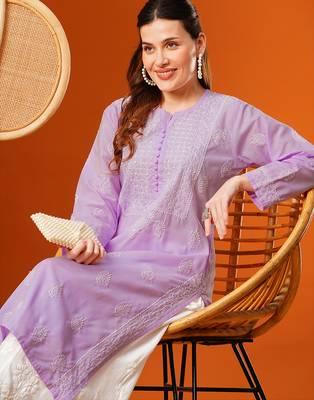 Hand embroidered lavender cotton lucknowi chikankari straight kurta 6