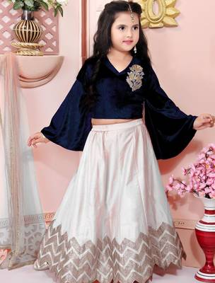 Navy blue embroidered velvet a line lehenga choli dupatta 3