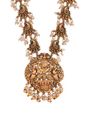 Gold tone beautifully crafted temple necklace with earrings 4