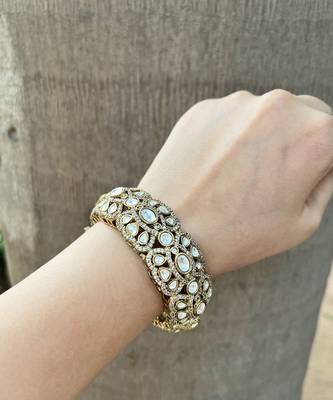 Gold plated beaded polki bangle 1