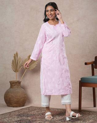 Hand embroidered pink cotton lucknowi chikankari straight kurta 1