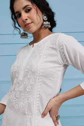 Hand embroidered white cotton lucknowi chikankari straight kurta