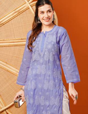 Hand embroidered mauve cotton lucknowi chikankari straight kurta 5
