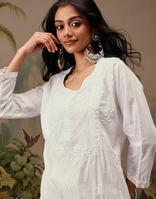 Hand embroidered white cotton lucknowi chikankari straight kurta 5