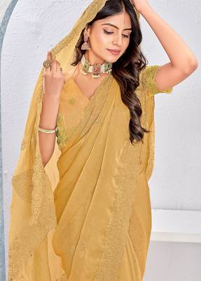 Beige Two Tone Silk Zari embroidered Saree With Blouse 5