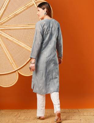 Hand embroidered grey cotton lucknowi chikankari straight kurta 2