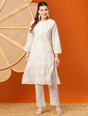 Hand embroidered white cotton lucknowi chikankari straight kurta 1