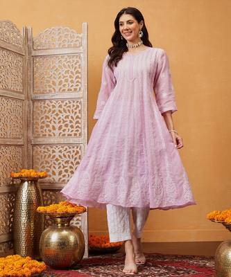 Hand embroidered lilac cotton lucknowi chikankari anarkali a-line kurta 1