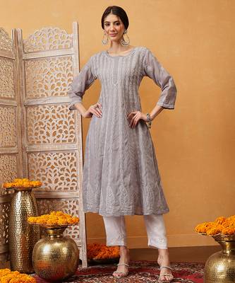 Hand embroidered grey cotton lucknowi chikankari anarkali a-line kurta 1