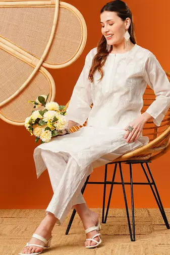 Hand embroidered white cotton lucknowi chikankari straight kurta