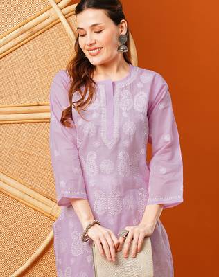 Hand embroidered lavender cotton lucknowi chikankari straight kurta 6