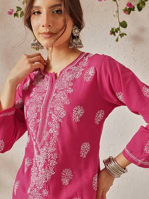 Hand embroidered magenta cotton lucknowi chikankari straight kurta 6