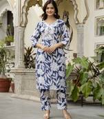 Trendmalls Blue printed kurta pant embroidery neck work kurta set