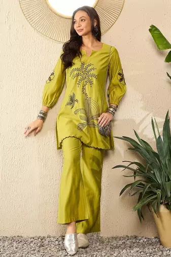 Women green silk blend embroidered solid coord sets