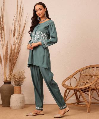 Hand embroidered slate grey cotton lucknowi chikankari co-ord set 3