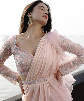 Pink organza plain saree with embroidered blouse & belt 2