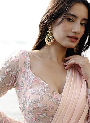 Pink organza plain saree with embroidered blouse & belt 5