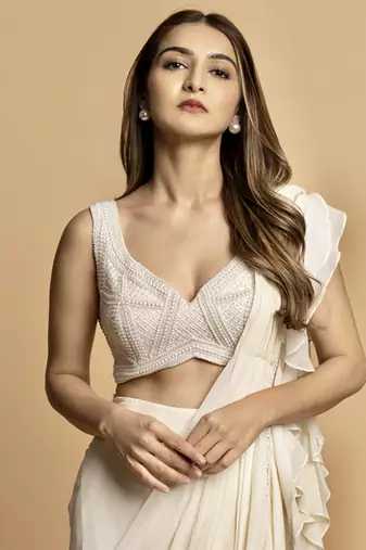 White georgette plain saree with embroidered blouse & belt