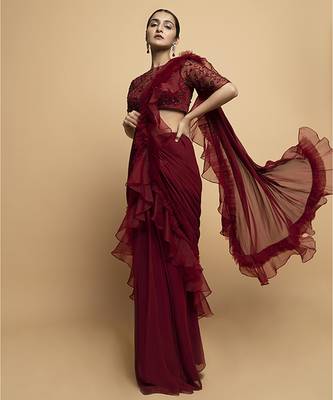 Maroon organza plain saree with embroidered blouse & belt 4