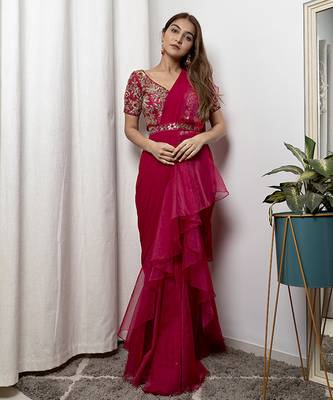 Pink organza plain saree with embroidered blouse & belt 3