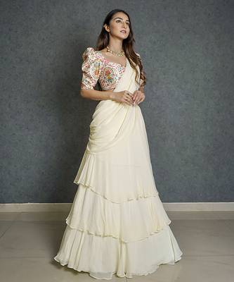 White georgette plain saree with printed blouse 3
