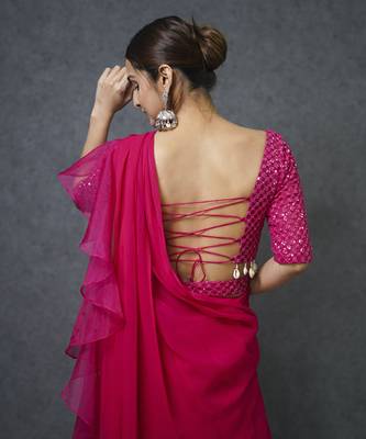 Pink organza plain saree with embroidered blouse & belt 5